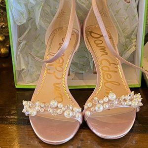 Lt Pink Satin Sandals